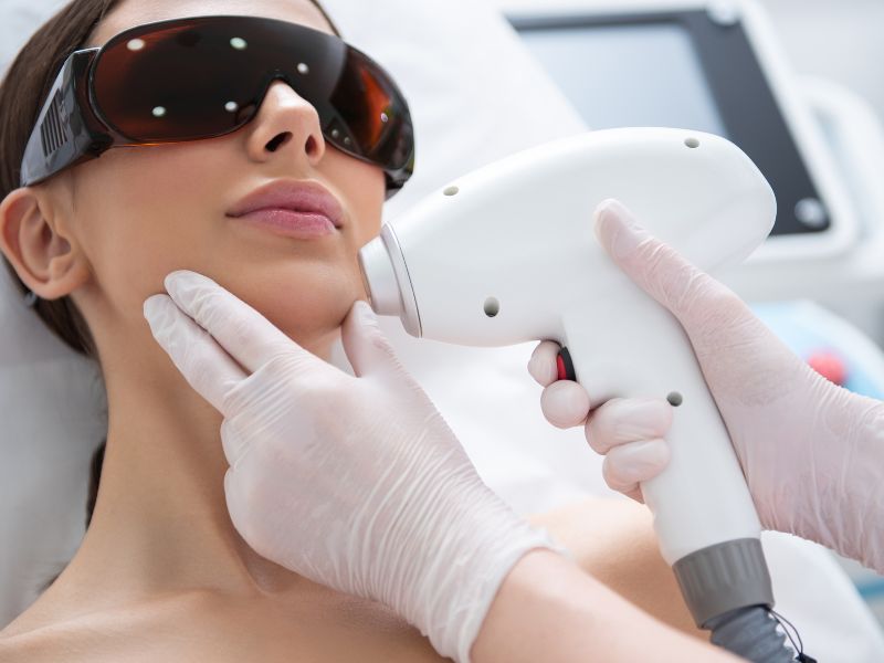 ITEC激光課程升級路徑示意圖 - ITEC國際激光彩光及脈衝光操作師文憑+ITEC激光及光學裝置核心學理證