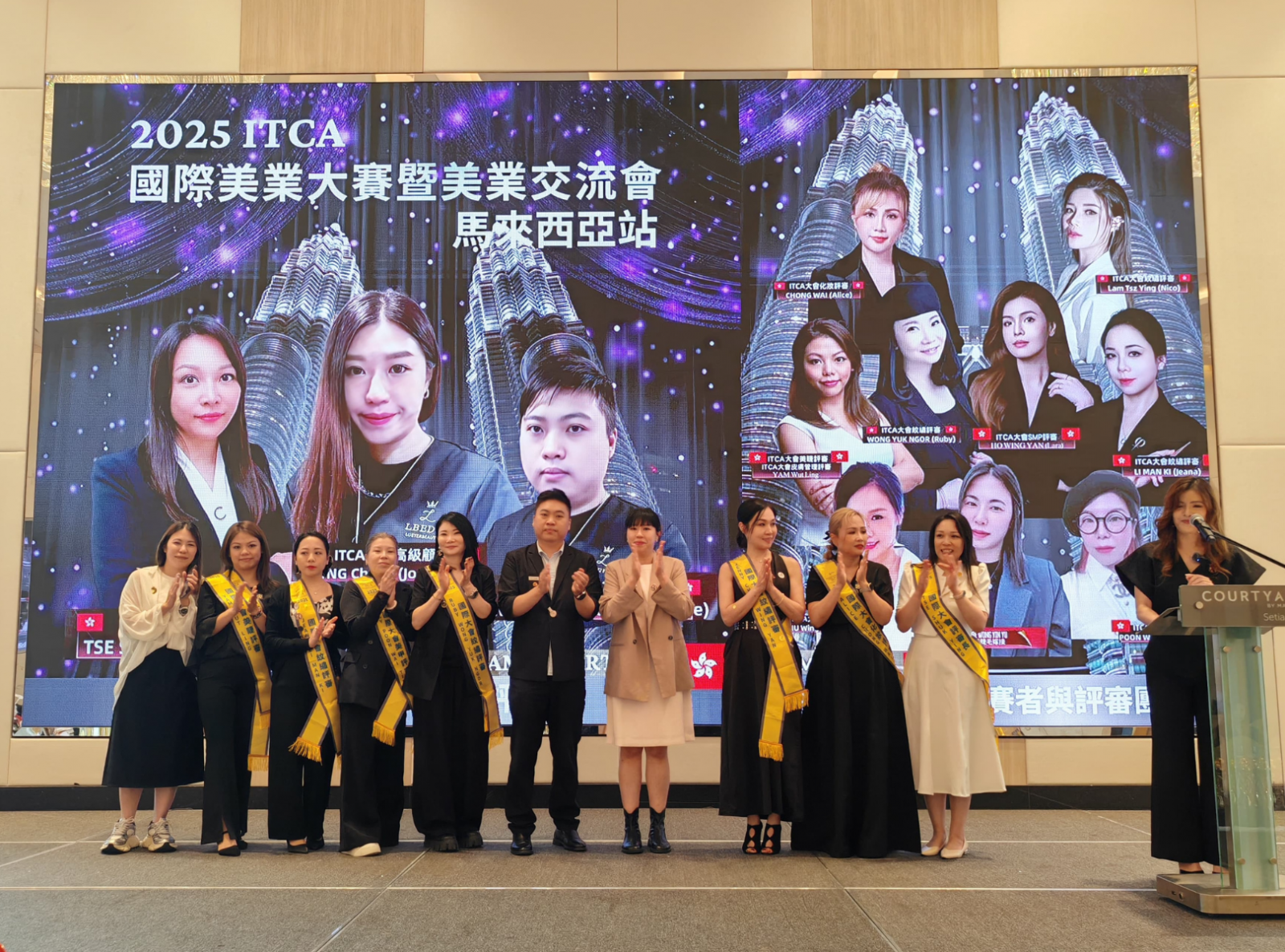 學員參加2025年韓國IFBC IBEAC國際大賽，榮獲多項金銀獎，與評審合影留念